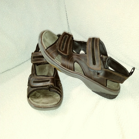 clarks hudson sandals